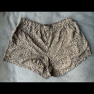 Aerie Leopard print flowy shorts